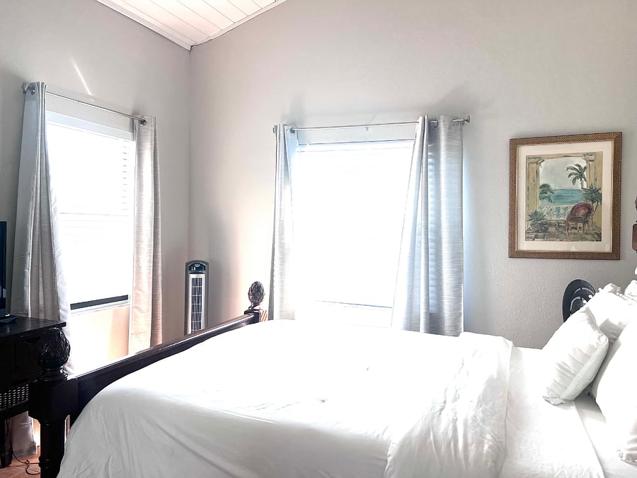 Queen Guest bedroom #1