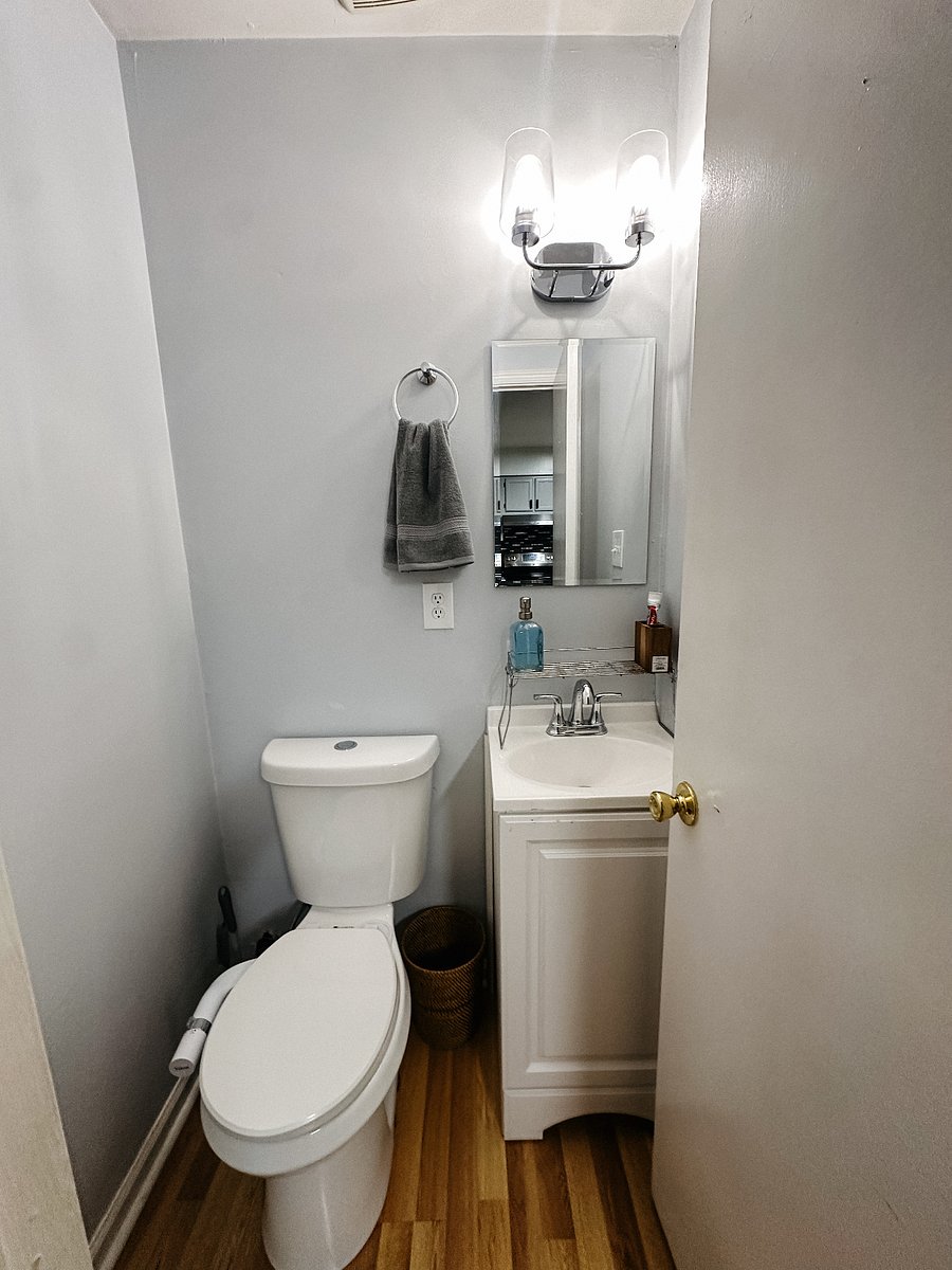  Half Bathroom

No more waitingthis convenient half bath adds extra comfort for busy mornings or shared stays.