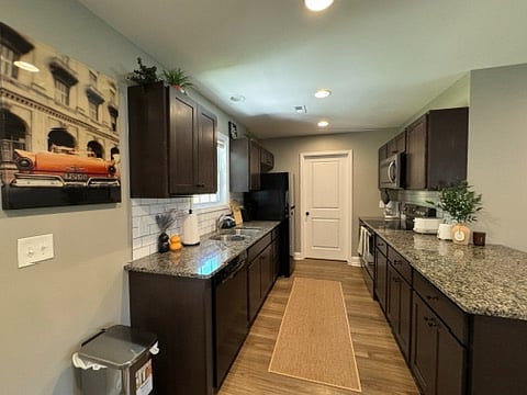 Furnished Finder property 879314_1 photo 24
