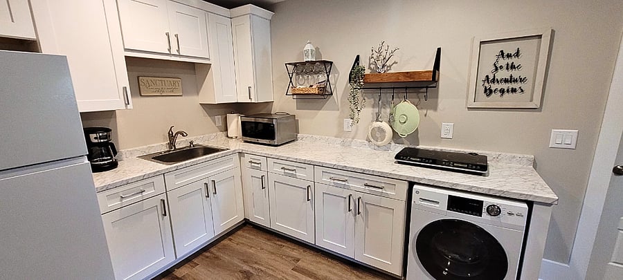 Kitchen- wash/dryer unit