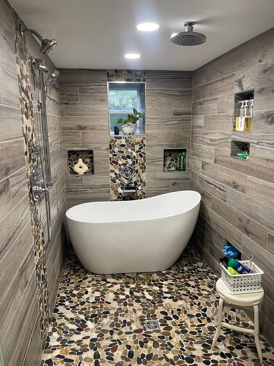 Soaking tub and shower