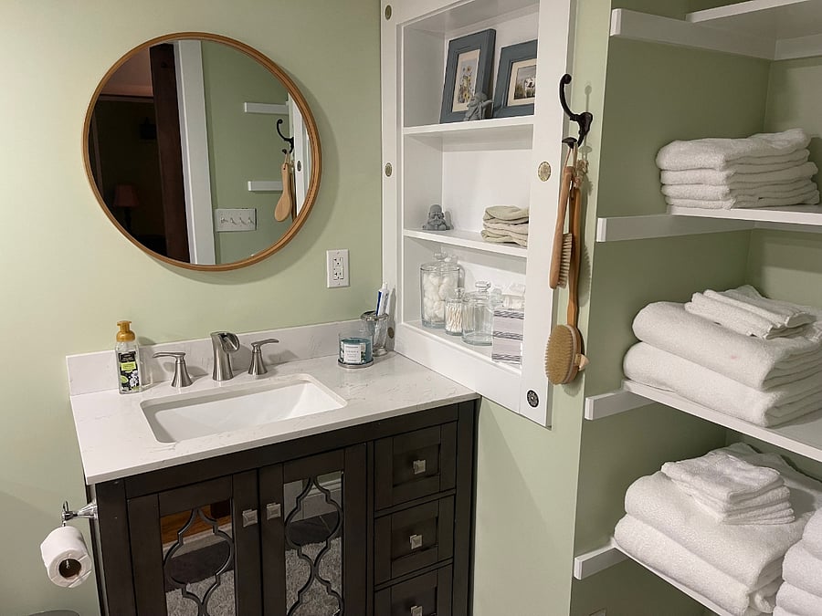 Main bathroom