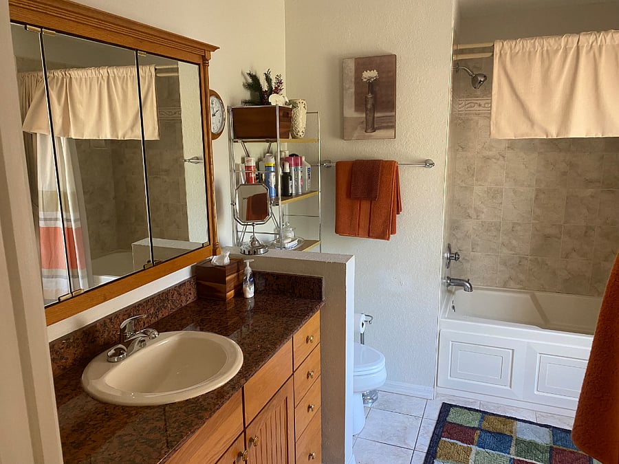 Master Bathroom, has personal jacuzzi