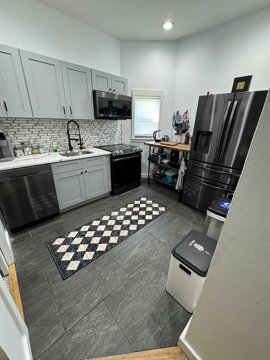 Furnished Finder property 879415_1 photo 3