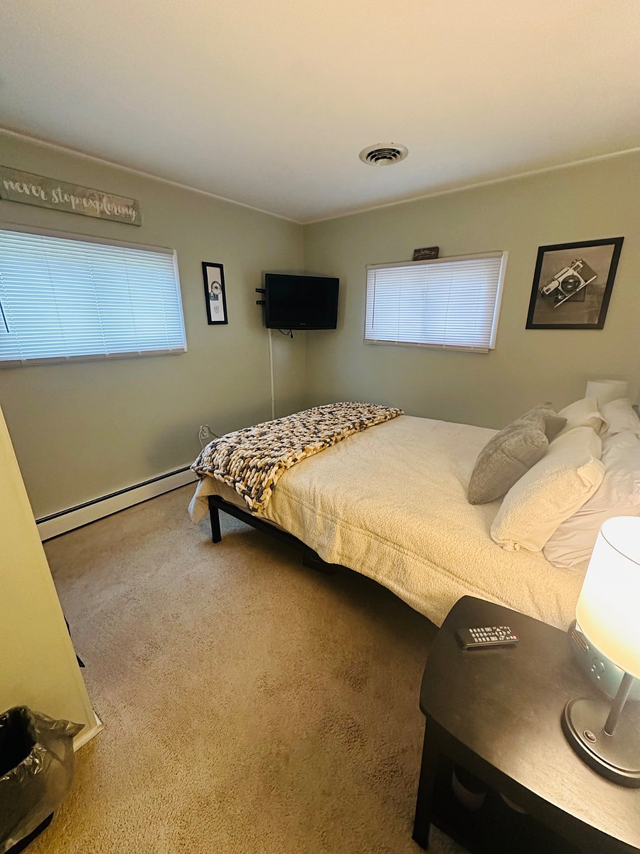 Bedroom 2 -Queen bed located on first floor