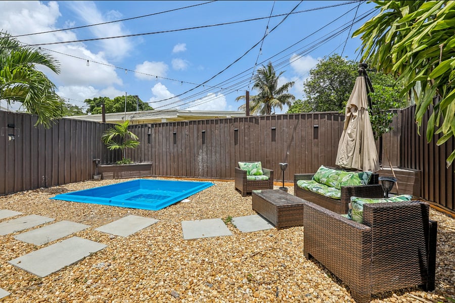 In-Ground Jacuzzi/ Splash Tub