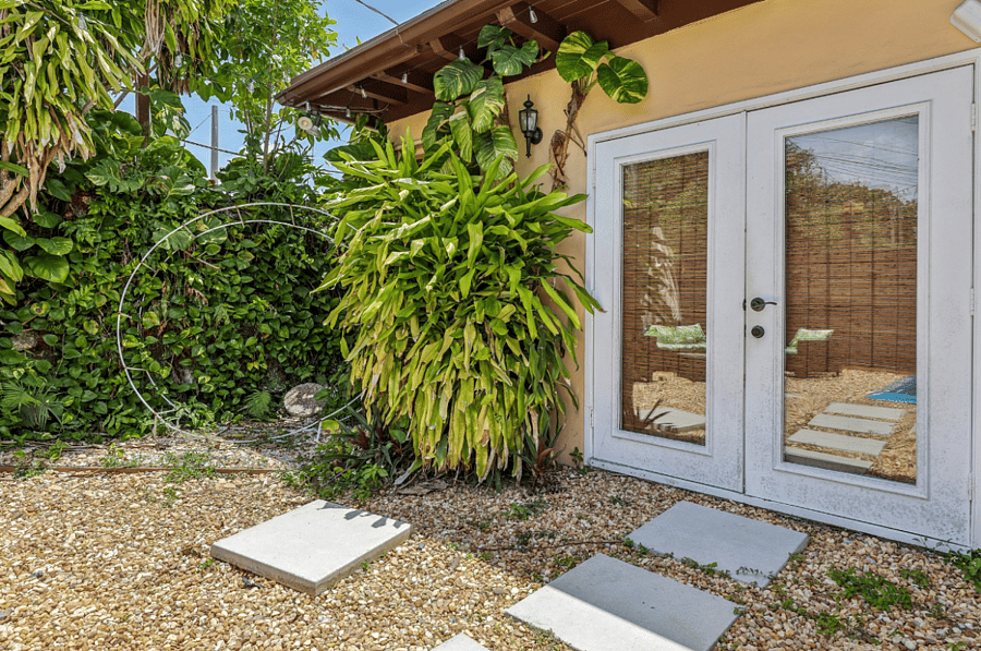 Master Bedroom Access to Backyard