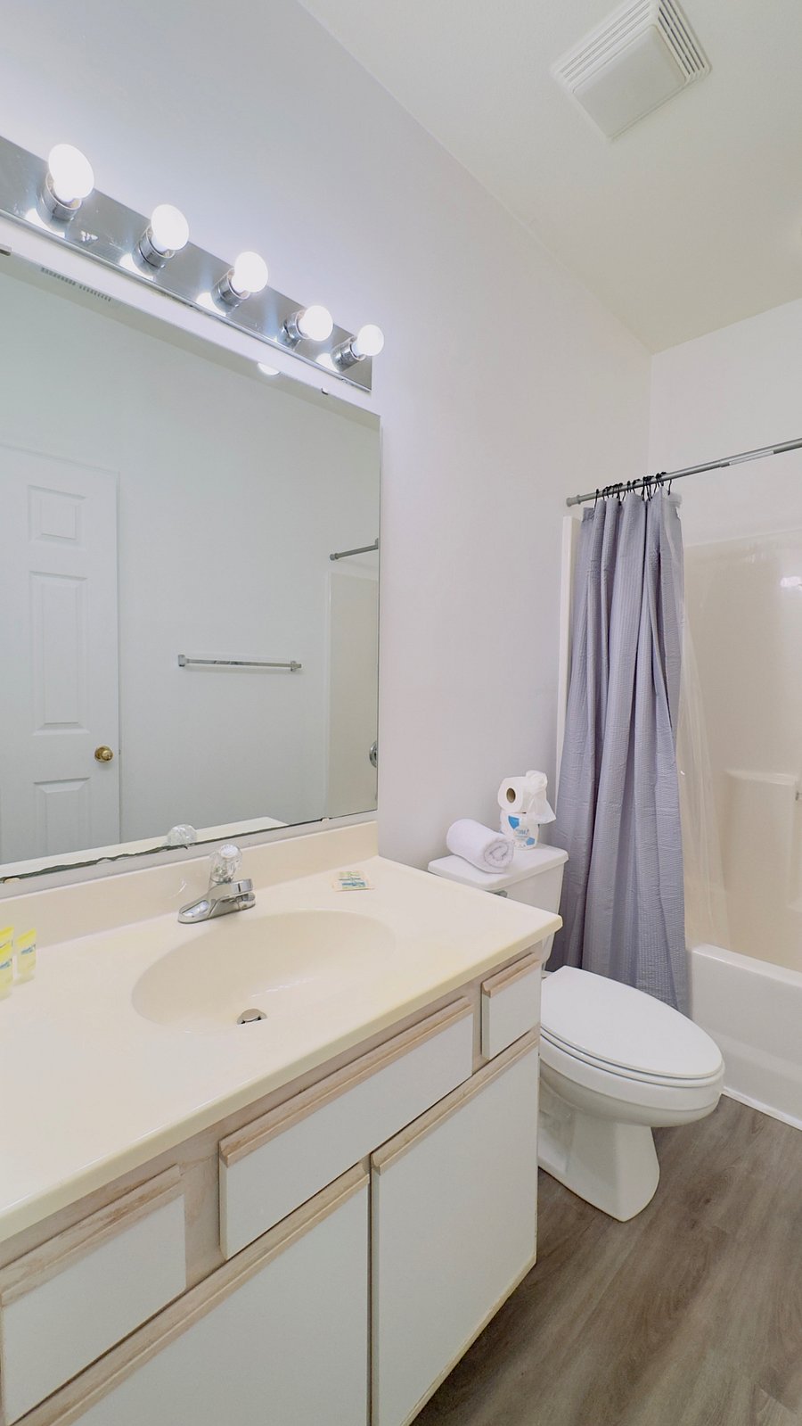 Furnished Finder property 879485_1 photo 16
