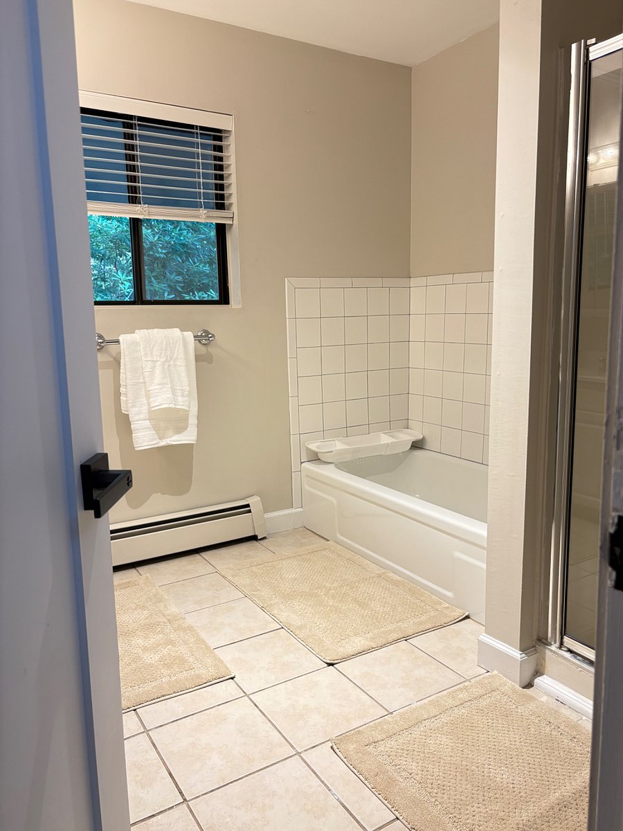 Furnished Finder property 879526_2 photo 6