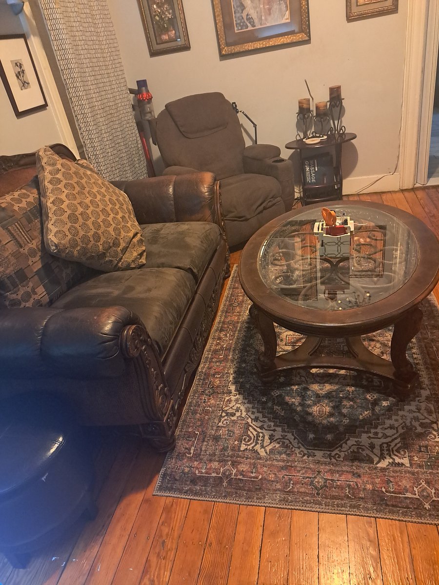 Living room love sit