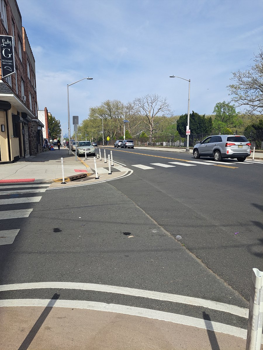Ocean Ave where the bus stop is located