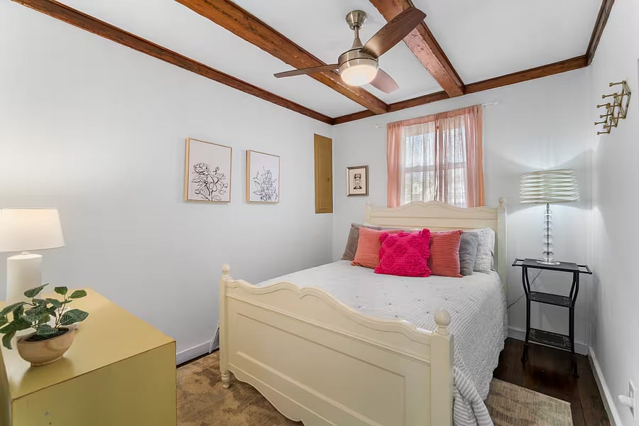 Full Sized Bed.