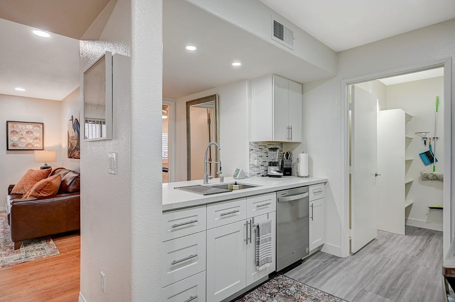 Furnished Finder property 879604_1 photo 11