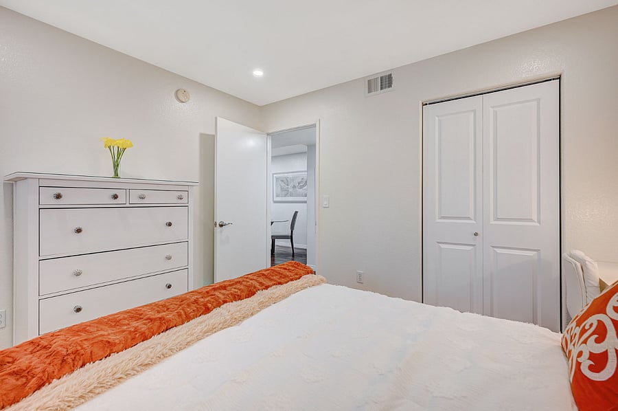 Furnished Finder property 879604_1 photo 32