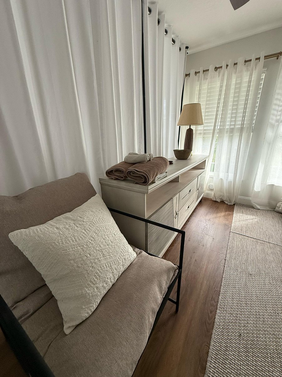 Furnished Finder property 879657_2 photo 4