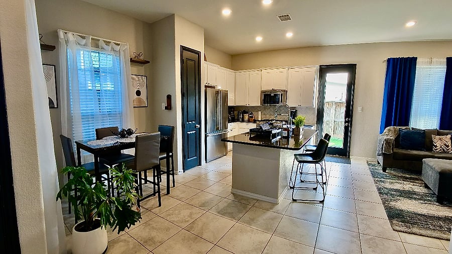 Furnished Finder property 879666_1 photo 3