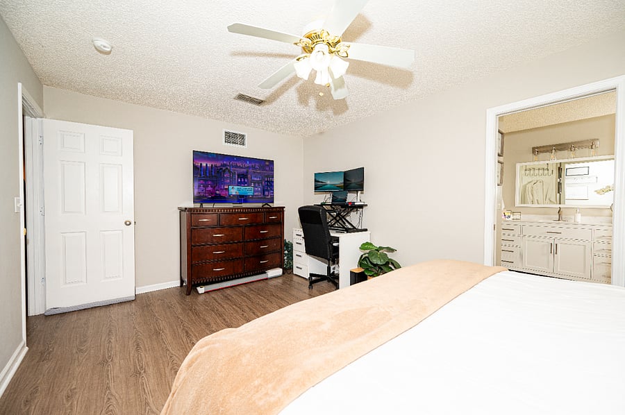 Furnished Finder property 879833_1 photo 24
