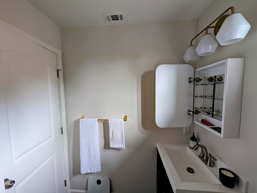 Private Bathroom w/ bidet