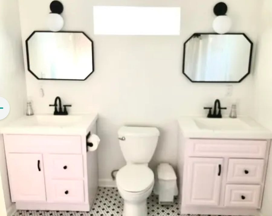Shared Jack-n-Jill Bathroom