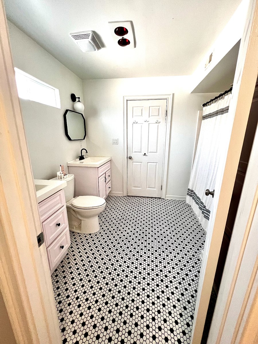 Jack-n-Jill bathroom
