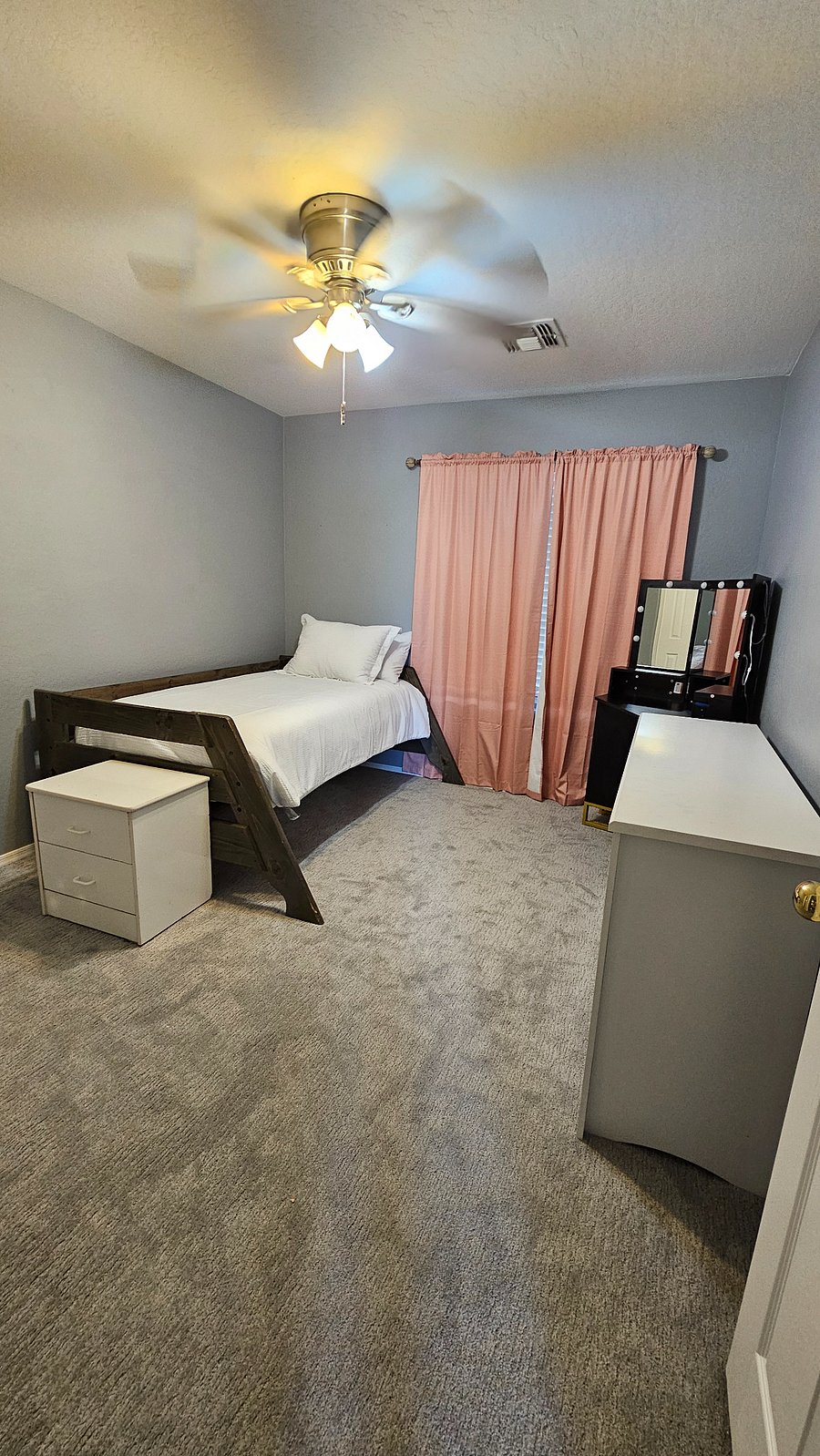Furnished Finder property 879978_1 photo 5
