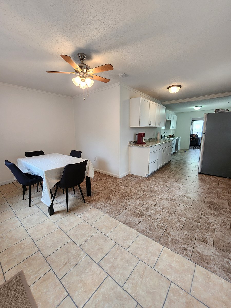Furnished Finder property 880000_1 photo 8