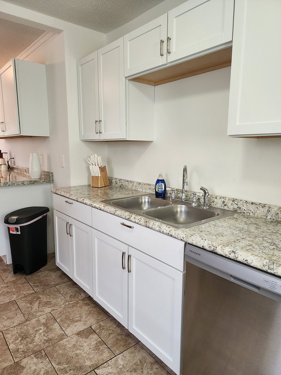 Furnished Finder property 880000_1 photo 7
