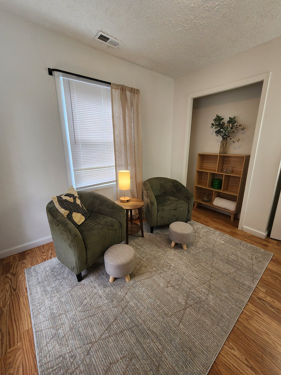 Furnished Finder property 880000_1 photo 17