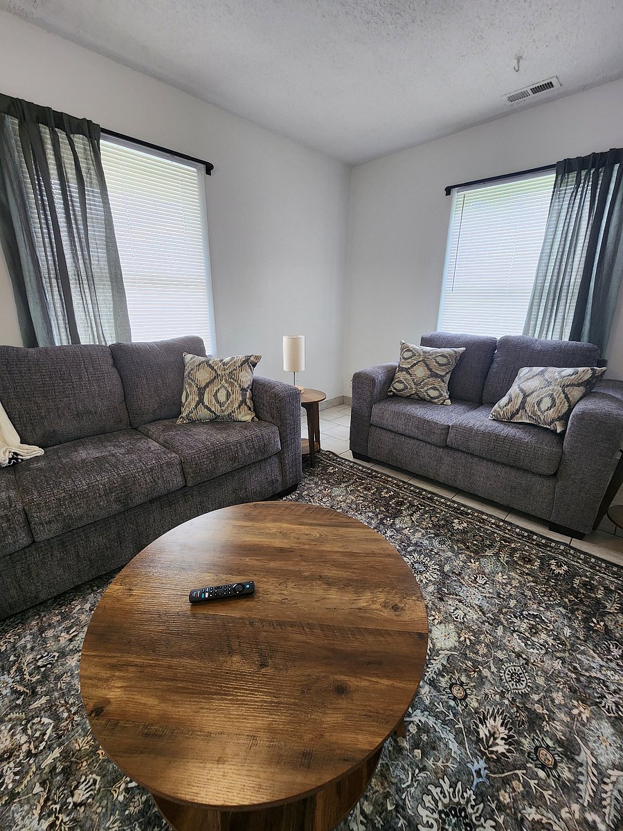 Furnished Finder property 880000_1 photo 4
