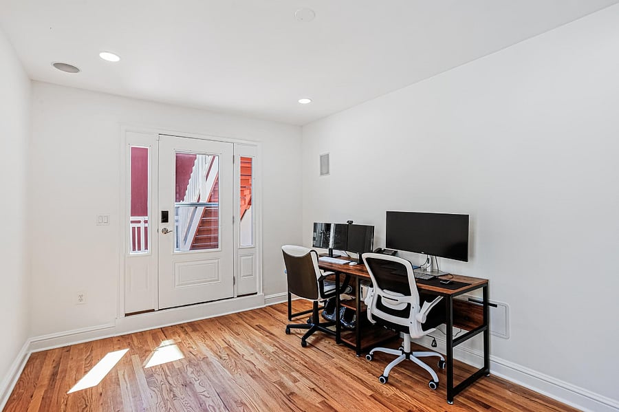 den/dedicated office spaced