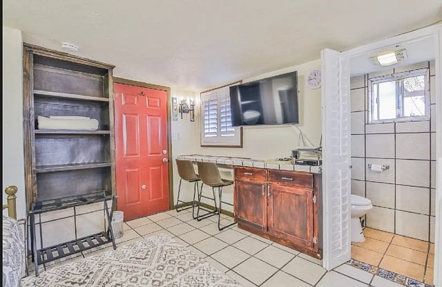 Furnished Finder property 880018_1 photo 3