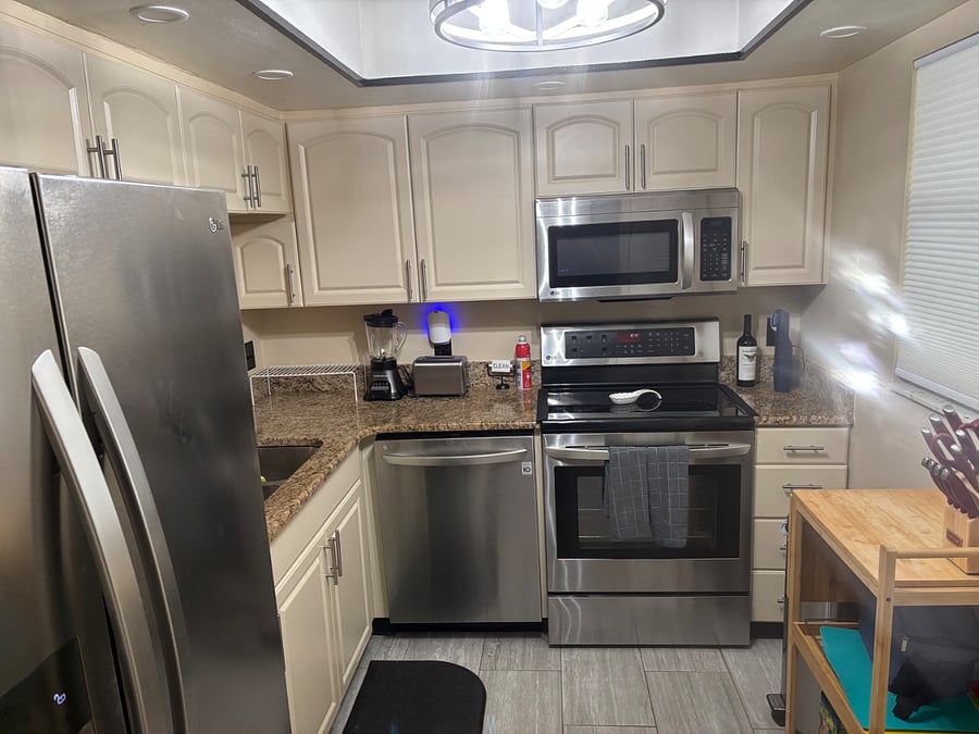 Furnished Finder property 880030_1 photo 3
