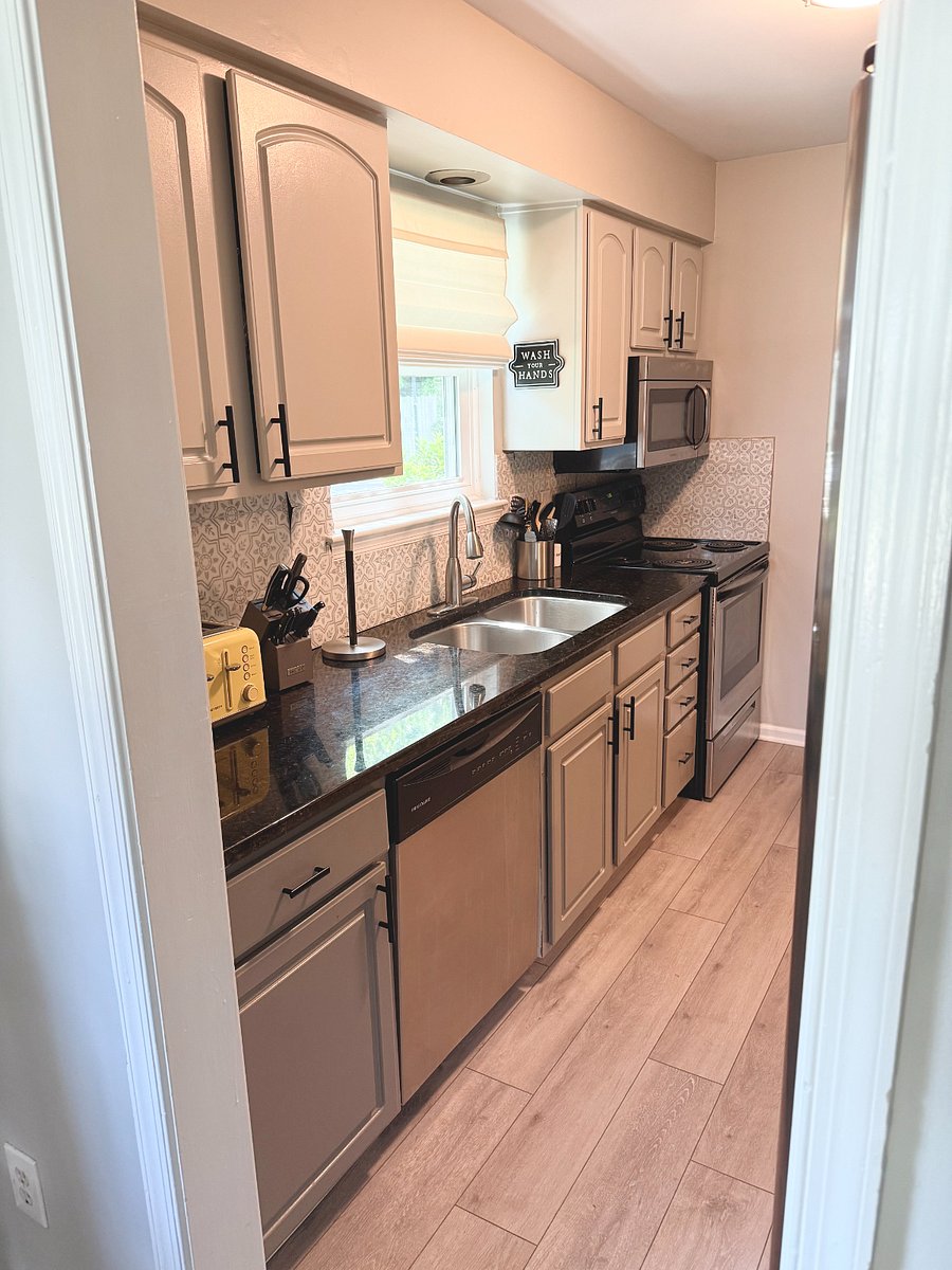 Furnished Finder property 880057_1 photo 8