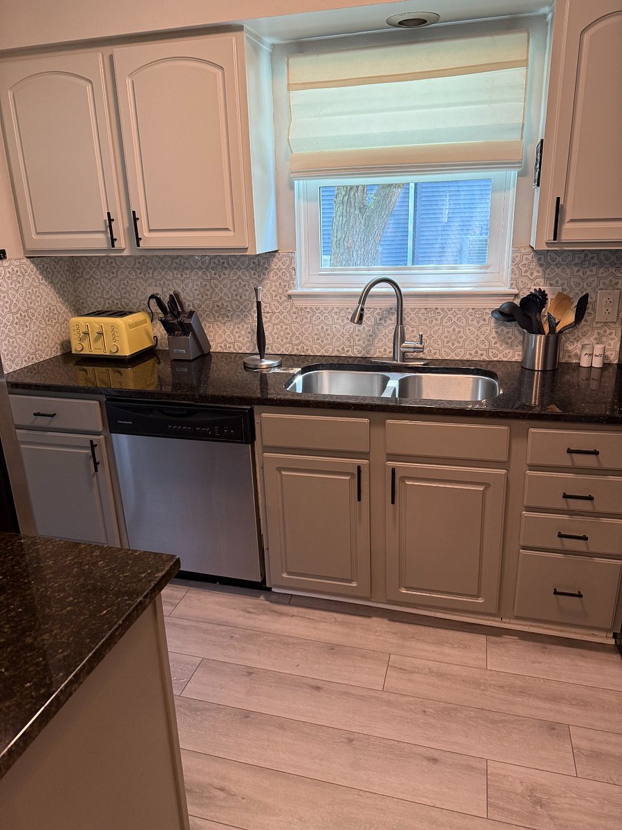Furnished Finder property 880057_1 photo 9