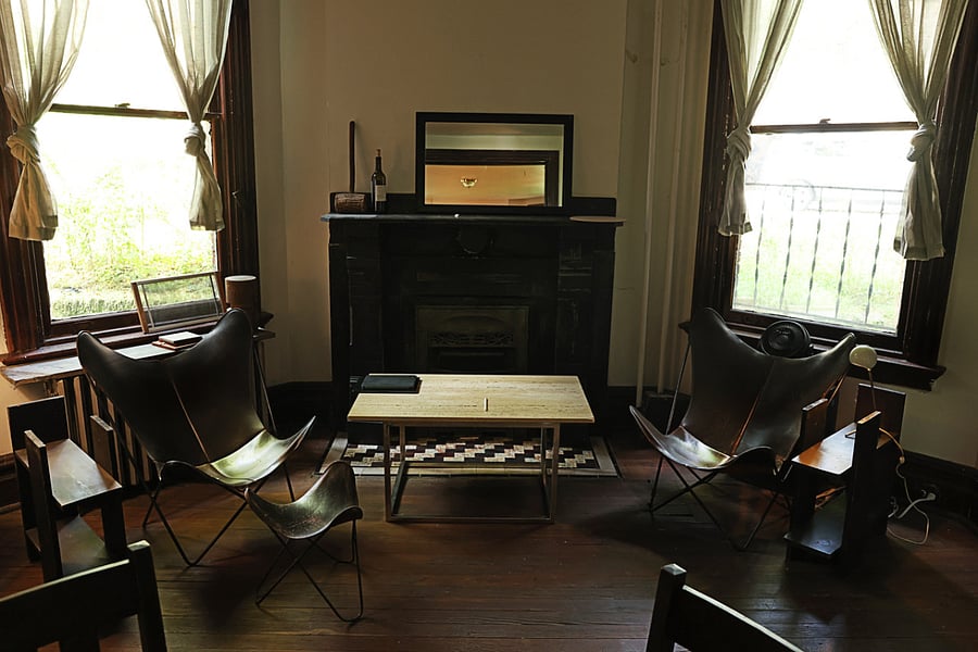 sitting area in dining room/kitchen