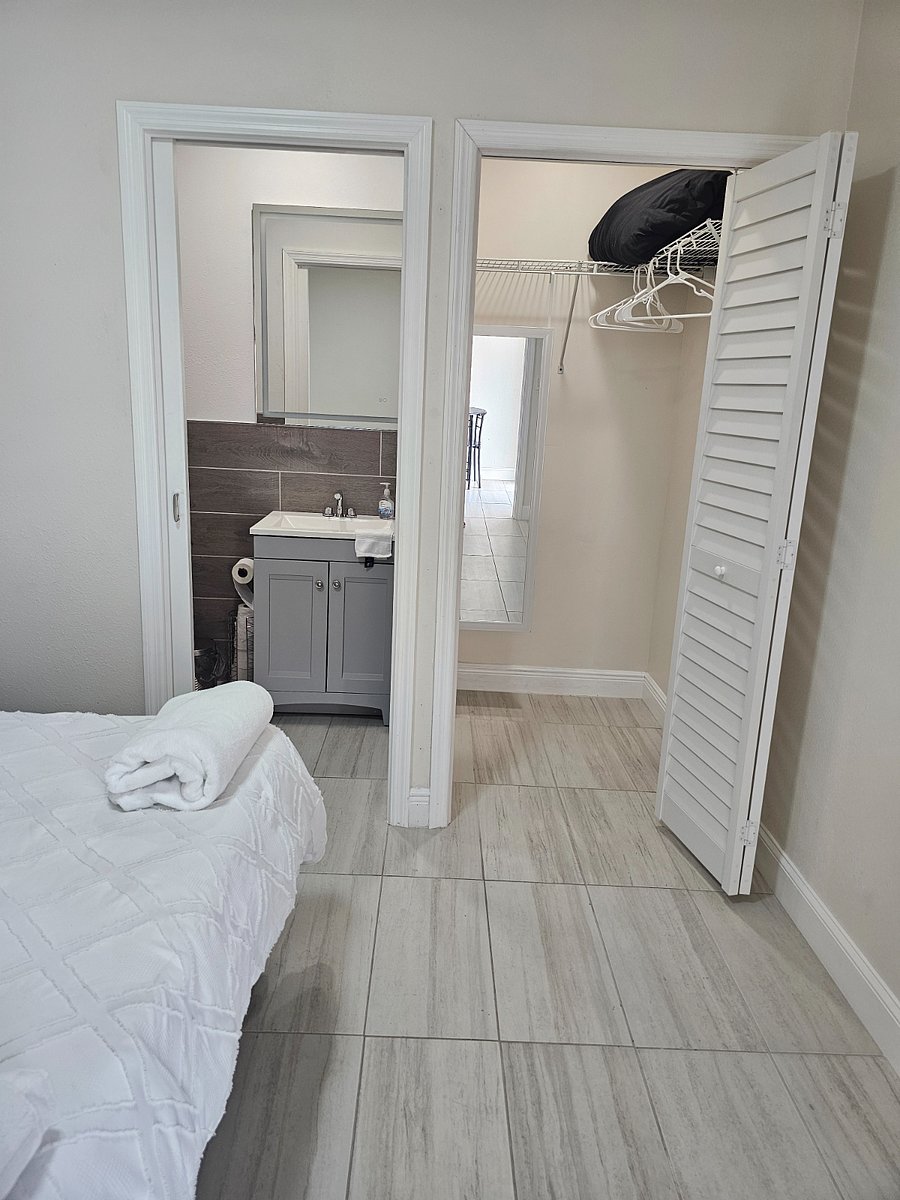 Furnished Finder property 880127_1 photo 5