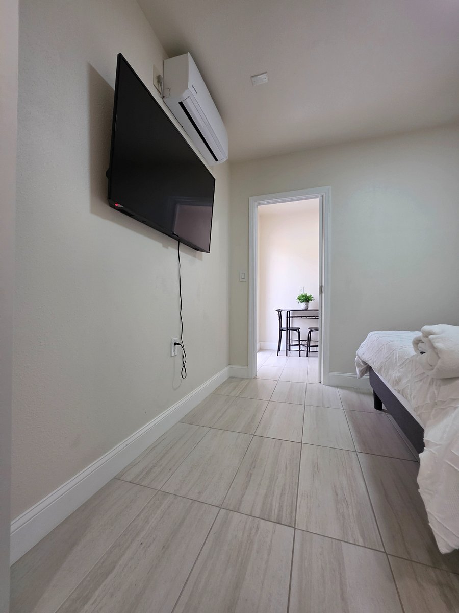 Furnished Finder property 880127_1 photo 12