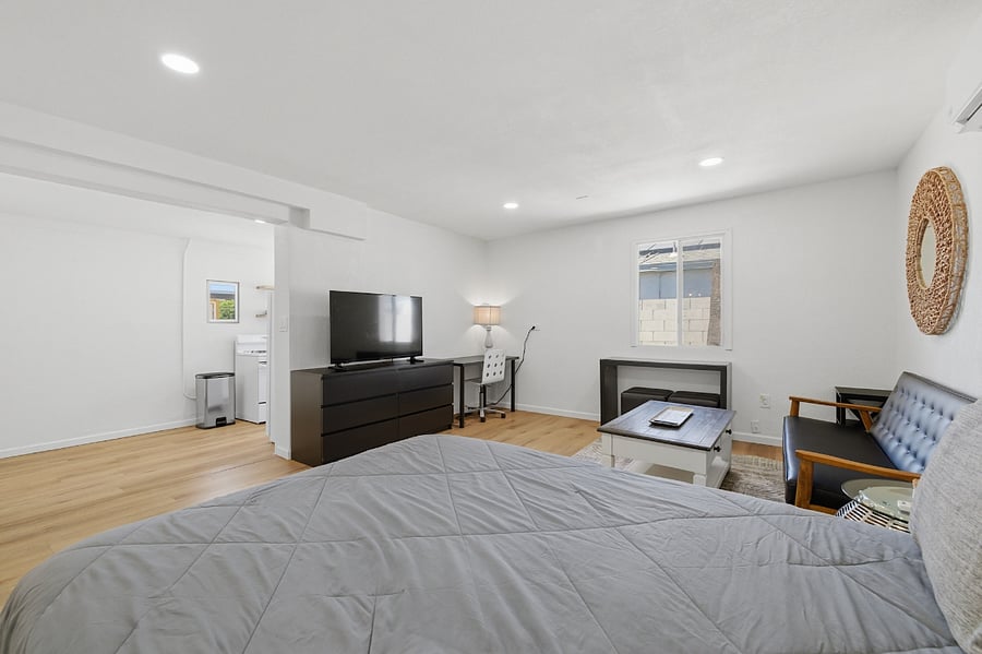 Furnished Finder property 880132_1 photo 11