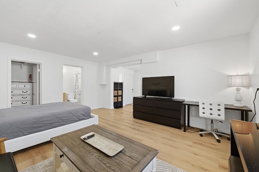 Furnished Finder property 880132_1 photo 8