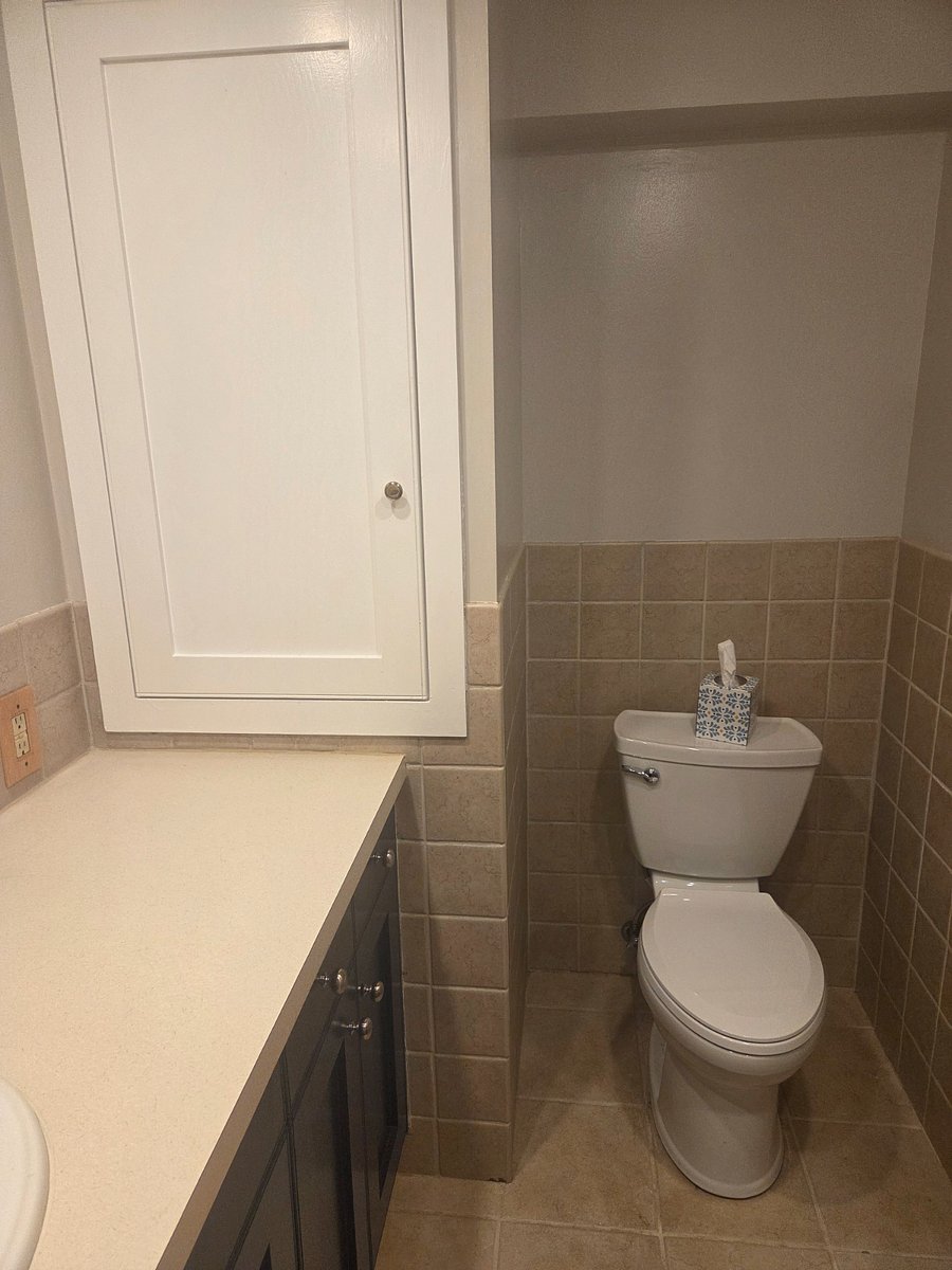 Main bathroom