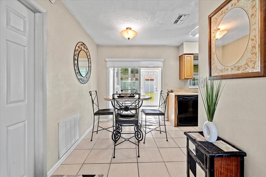 Furnished Finder property 880143_1 photo 5