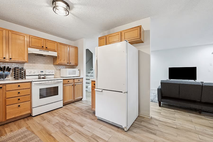 Furnished Finder property 880160_1 photo 3