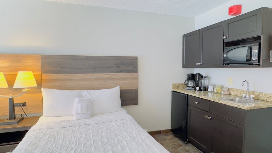Furnished Finder property 880162_1 photo 3