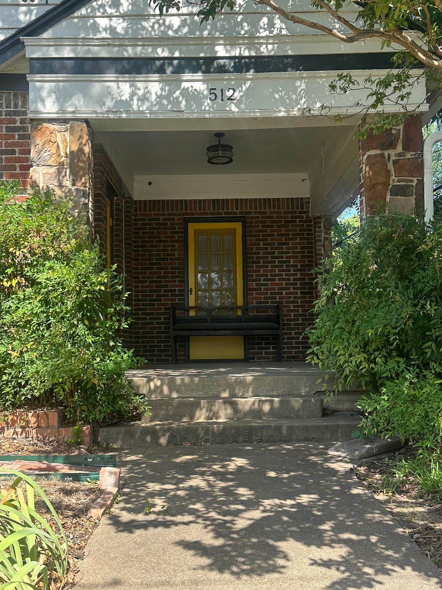 Furnished Finder property 880185_1 photo 2