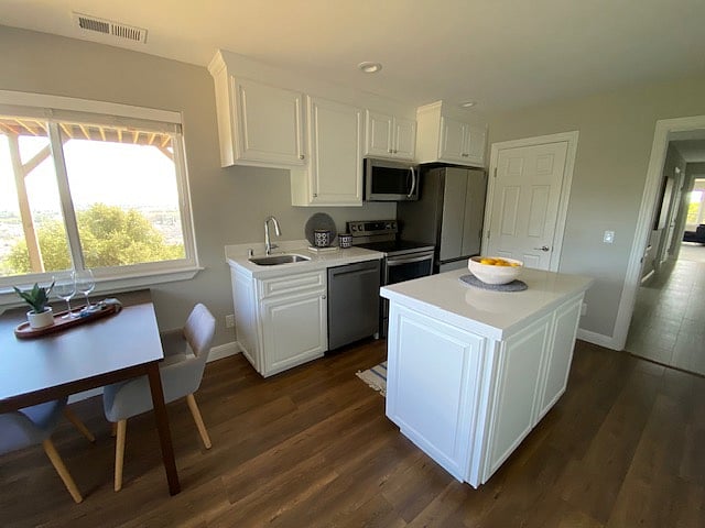 Eat-in kitchen