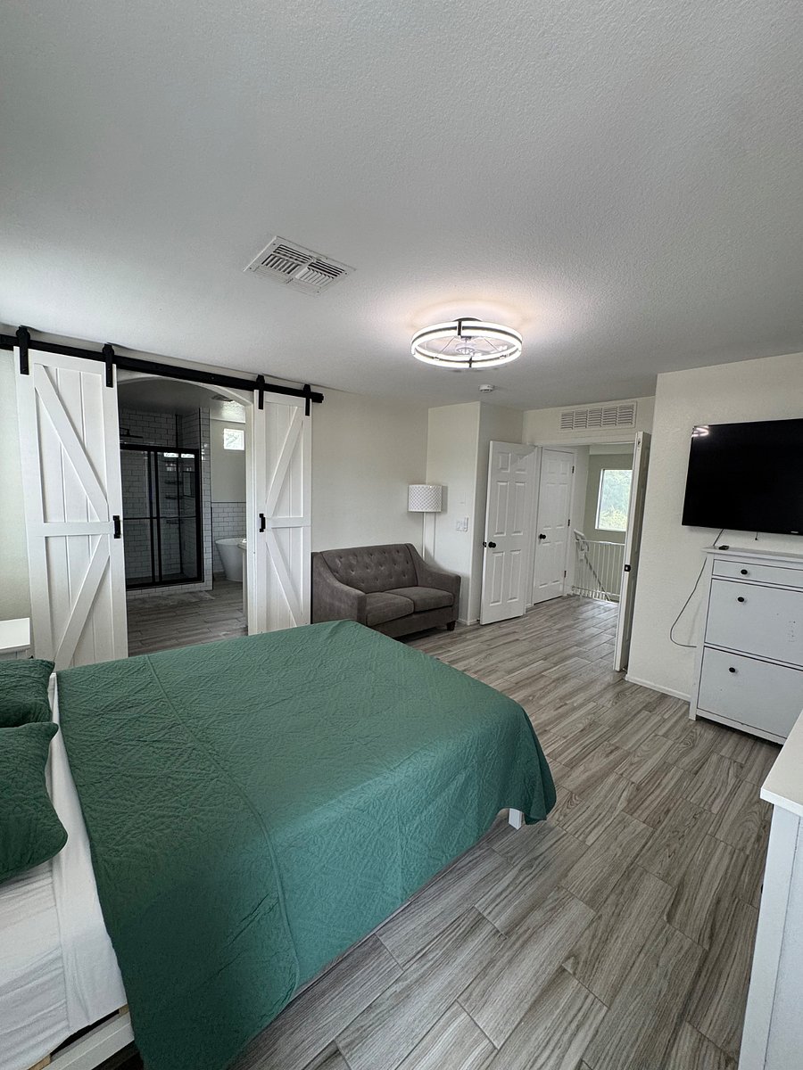 Furnished Finder property 880198_1 photo 25