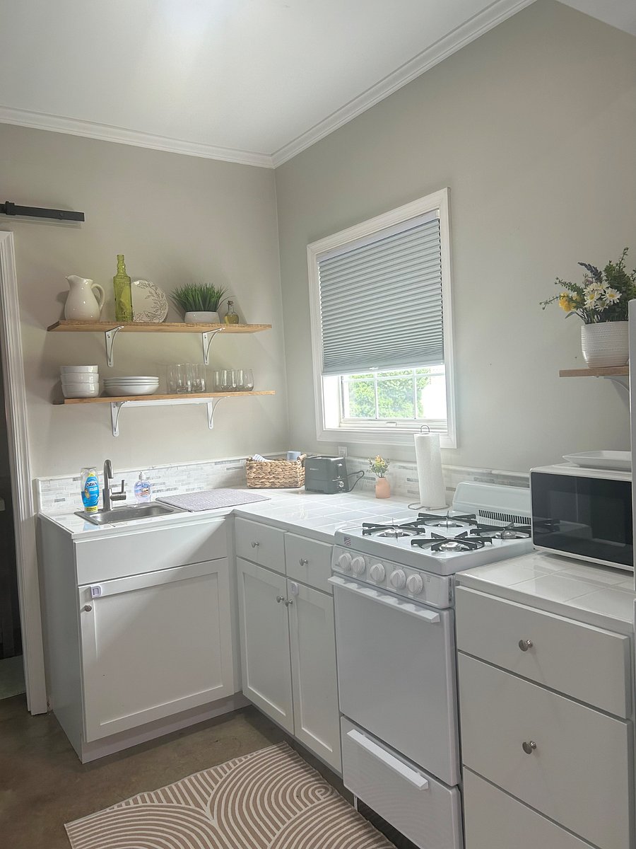 Furnished Finder property 880270_1 photo 13
