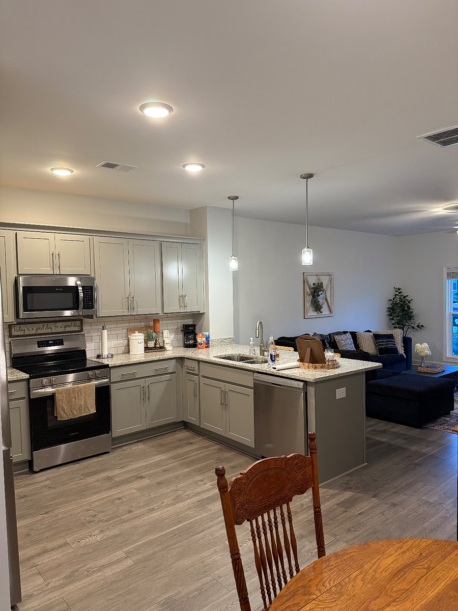 Furnished Finder property 880273_1 photo 4