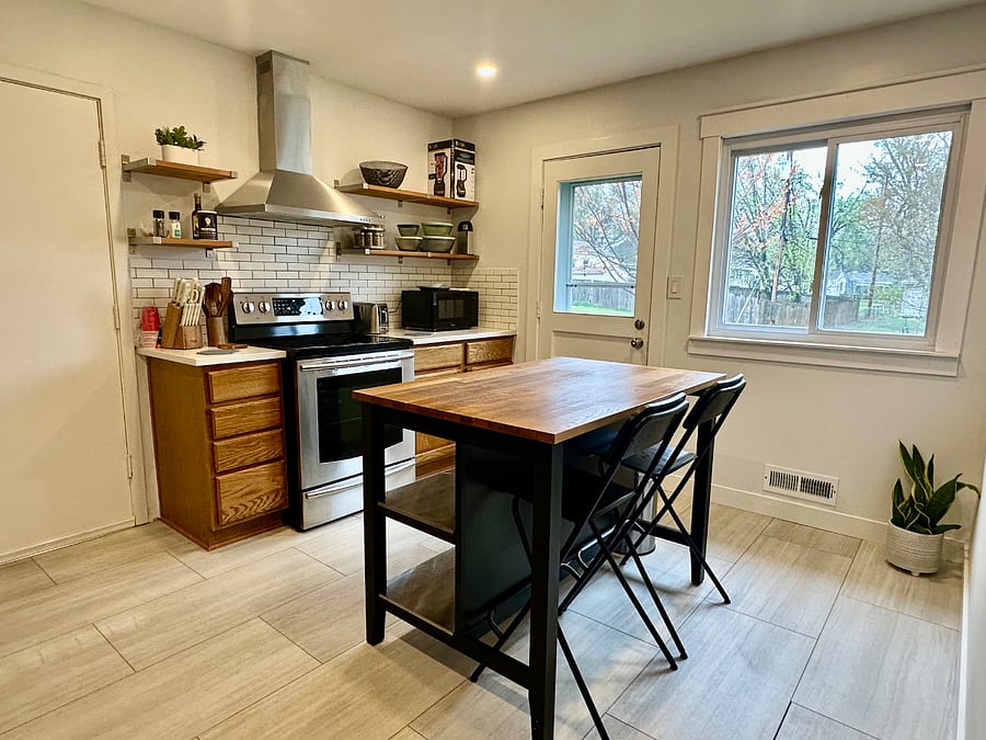 Furnished Finder property 880281_1 photo 17