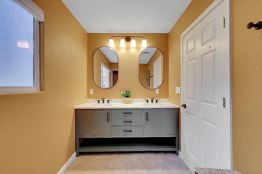 Primary ensuite bathroom